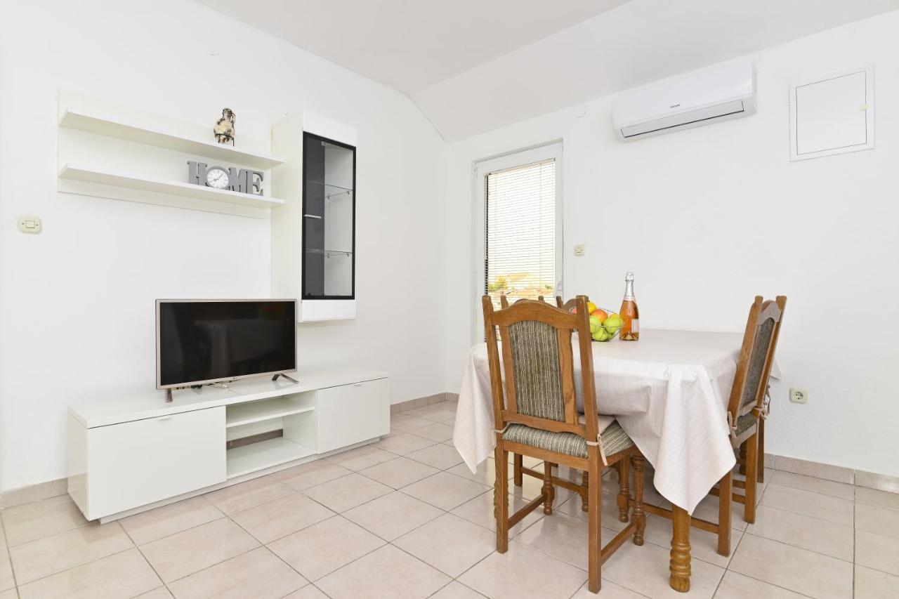 Apartments Martina Vodice Exterior photo