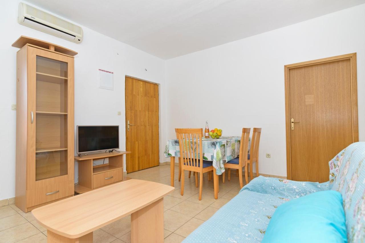 Apartments Martina Vodice Exterior photo