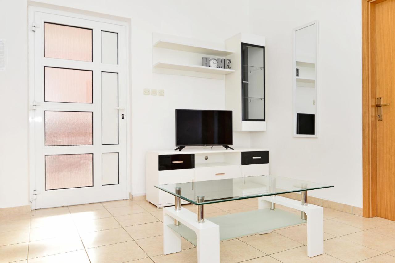 Apartments Martina Vodice Exterior photo